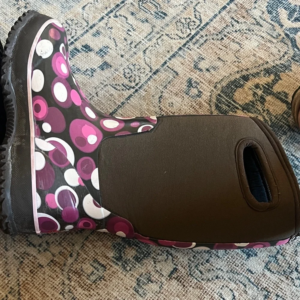 BOGS Kids Insulated Waterproof Winter Boots Brown Purple Polka Dot size 2